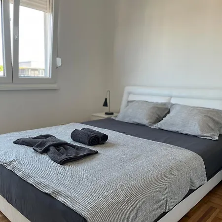 アパート Centar V *