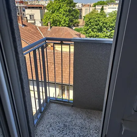 Centar V アパート *